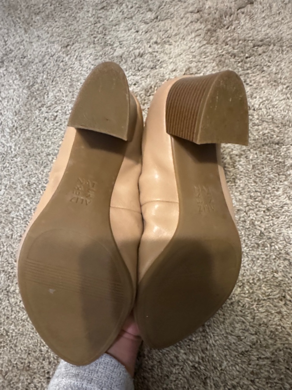 Naturalizer Nude Rounded Toe Pumps - Picture 6 of 7